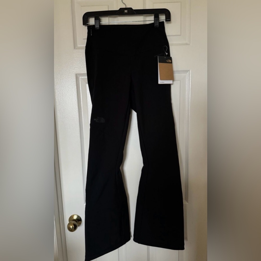 The North Face Women’s Size 2 Short Snoga Pant Black NF0A3LUVJK3 NEW